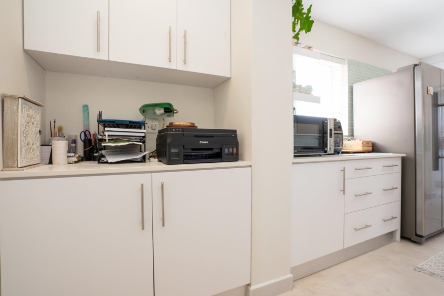 3 Bedroom Property for Sale in Bluewater Bay Western Cape